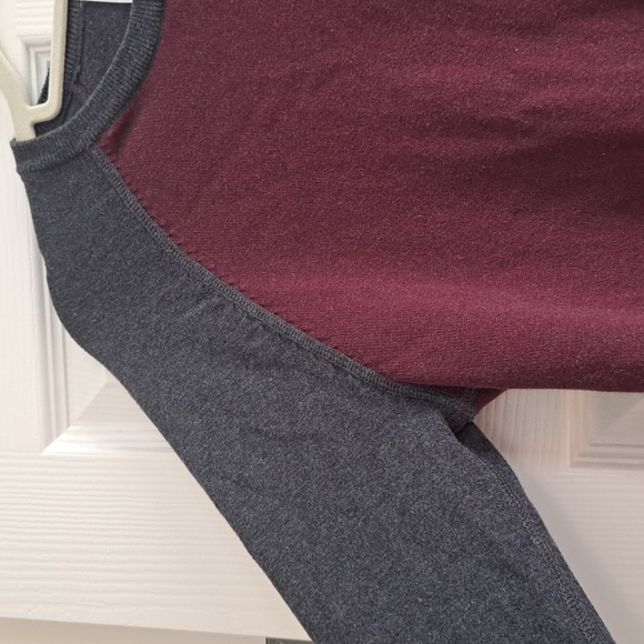 Sweater 12/3 - Picture 6 of 8